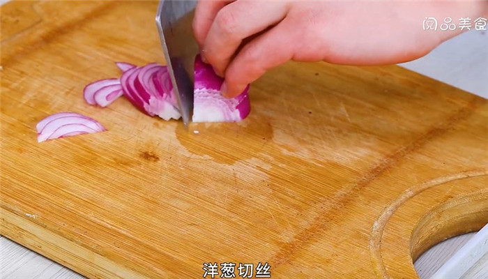 洋葱茄子炒肉做法步骤：2