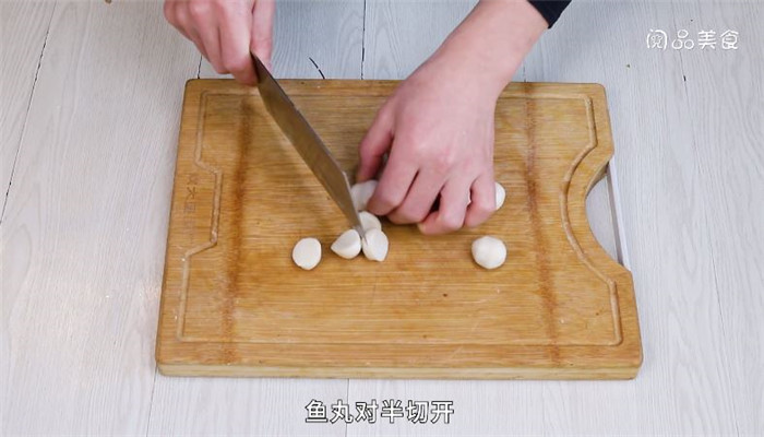 鱼丸炒蘑菇土豆萝卜汤做法步骤：7