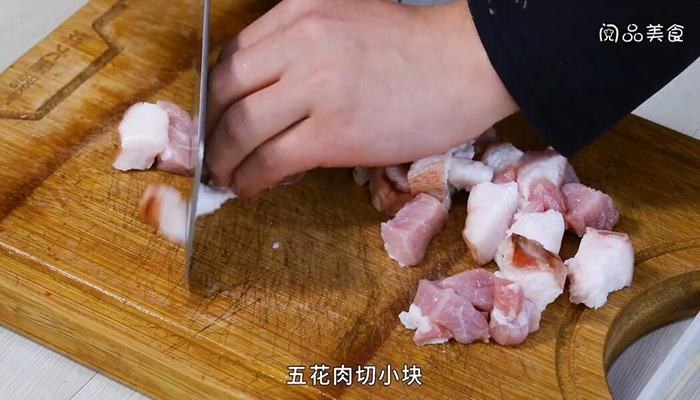 猪肉鸡肉一起炖做法步骤：5