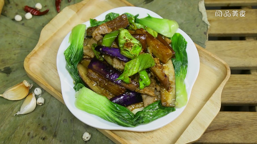 茄子青椒炒肉做法步骤：10