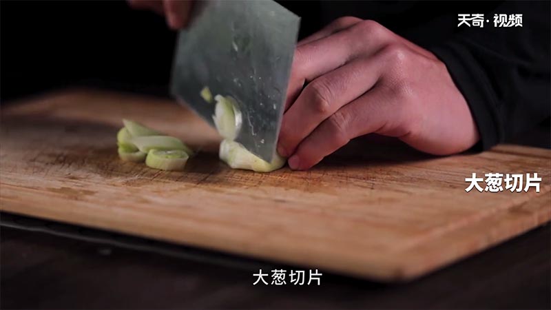 莴苣烧肉圆做法步骤：4