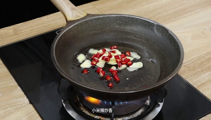 脊骨土豆炖豆角做法步骤：10