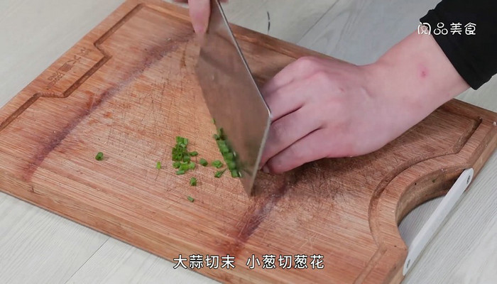 凉拌菠菜粉丝做法步骤：5