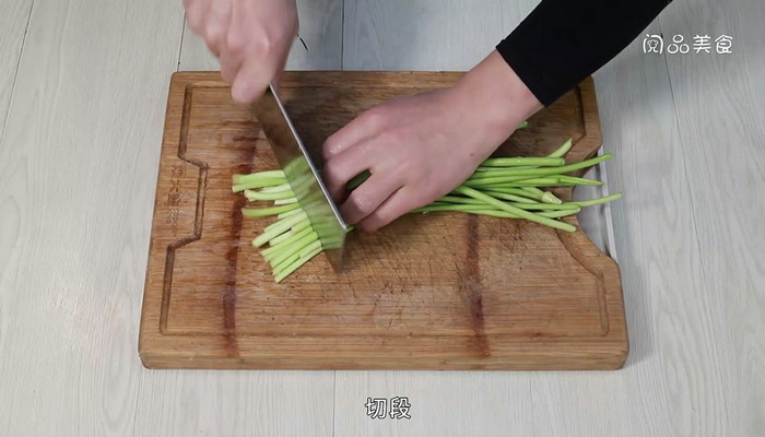 凉拌蒜苔做法步骤：3