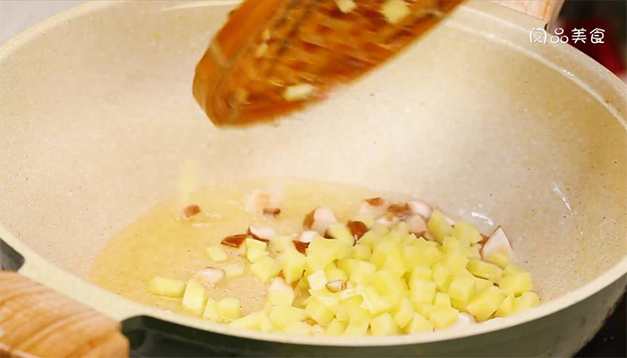 土豆香菇烩饭做法步骤：5