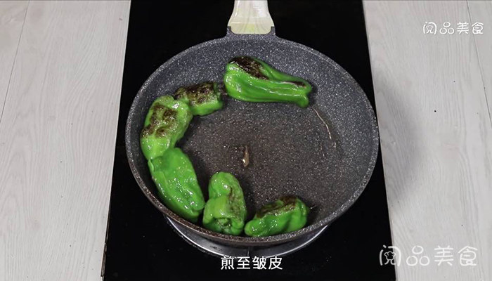 虎皮辣椒怎么炒好吃做法步骤：3