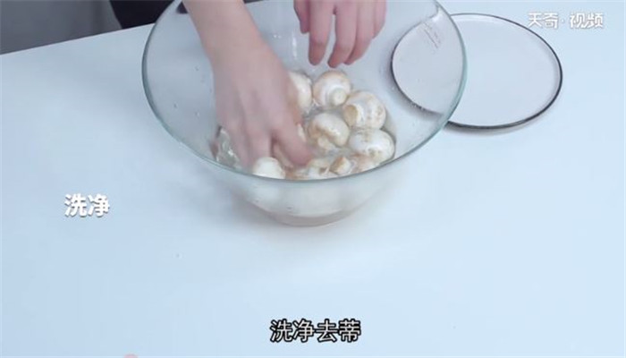 香煎黑椒蘑菇做法步骤：2