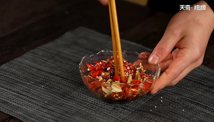 小葱米椒铺盖虾做法步骤：8