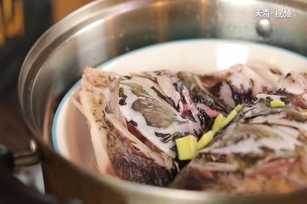 剁椒鱼头的做法做法步骤：3