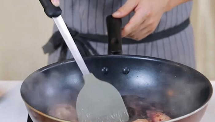海米火腿蛋炒饭做法步骤：9