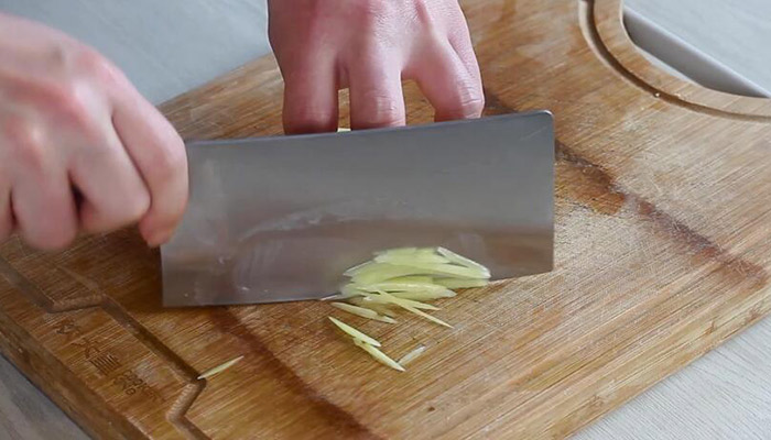 炒土豆丝的做法做法步骤：2