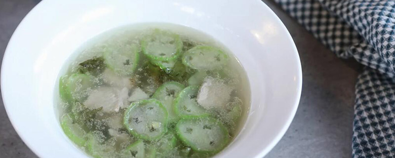 丝瓜瘦肉汤的做法