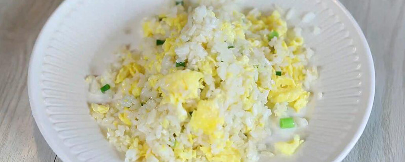 蒜香鸡蛋炒米饭怎么做