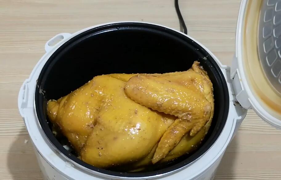 盐焗鸡做法电饭煲做法步骤：5