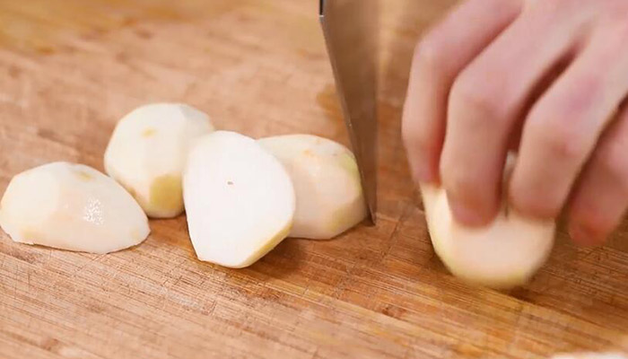红烧芋头最简单做法做法步骤：2