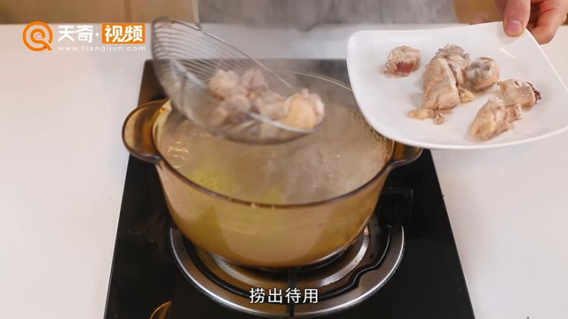 鸡腿炖土豆做法步骤：6